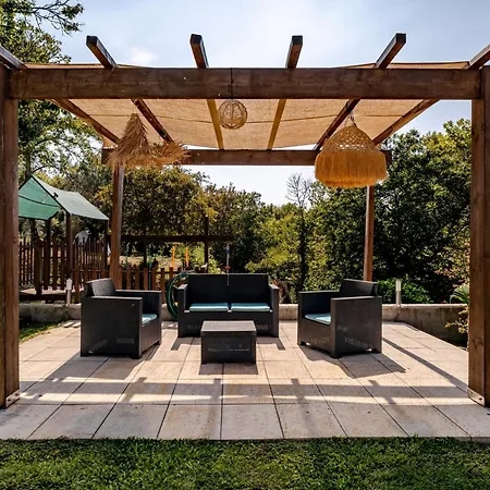 Lantställe Do Telhado Caldelas